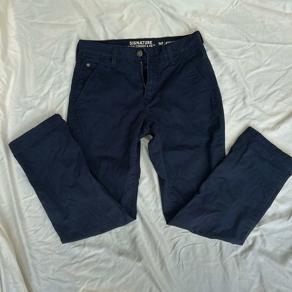 Dark blue Levi’s canvas pants